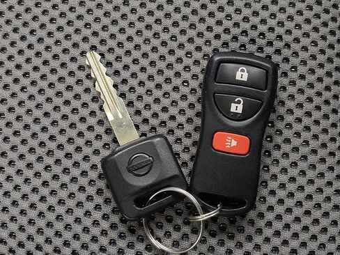 Used 2019 Nissan Frontier SV image 32