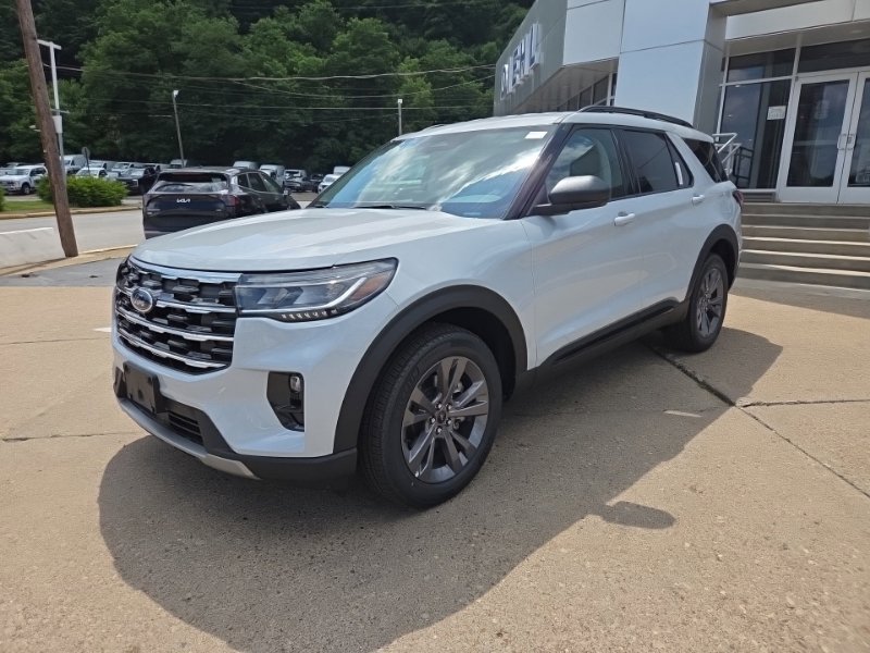 New 2026 Ford Explorer Active w/ Active Comfort Package AWD/4WD image 3