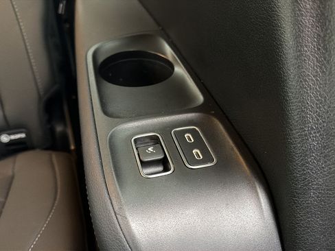 Used 2025 Mercedes-Benz GLS 450 4MATIC image 22