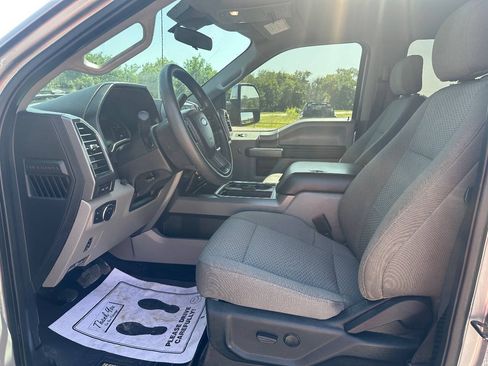 Used 2020 Ford F250 XLT w/ XLT Premium Package AWD/4WD image 17