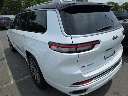 Used 2022 Jeep Grand Cherokee L Summit AWD/4WD image 5