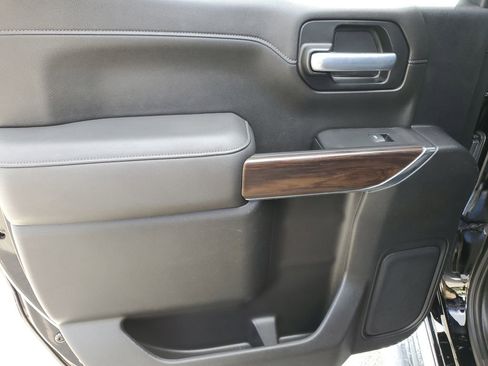 Used 2021 GMC Sierra 1500 SLT w/ SLT Premium Package image 9