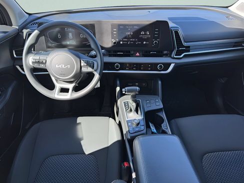 Used 2023 Kia Sportage LX AWD/4WD image 13