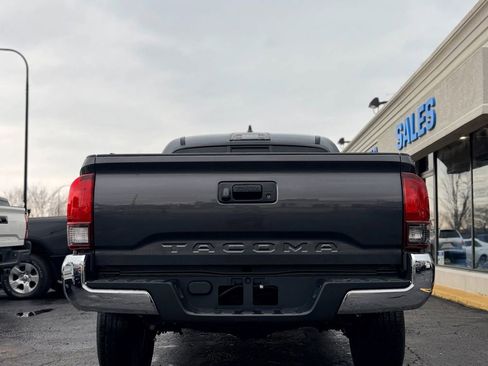 Used 2023 Toyota Tacoma SR5 RWD image 5