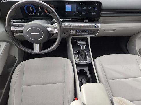 Used 2025 Hyundai Kona SEL image 15