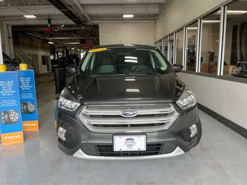 Certified 2019 Ford Escape SE AWD/4WD image 3