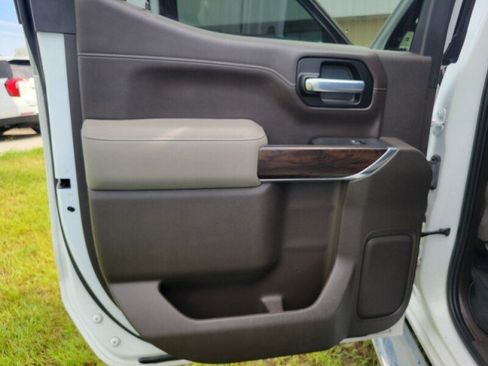 Used 2021 GMC Sierra 1500 SLT AWD/4WD image 23