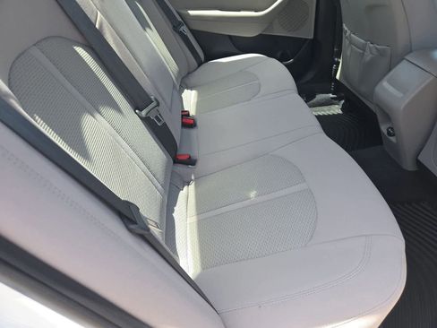 Used 2017 Hyundai Sonata SE FWD image 18