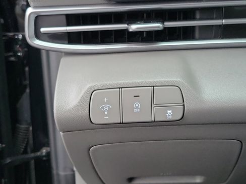 Certified 2024 Hyundai Elantra SE FWD image 12