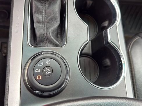 Used 2015 Ford Explorer XLT w/ Equipment Group 202A image 26