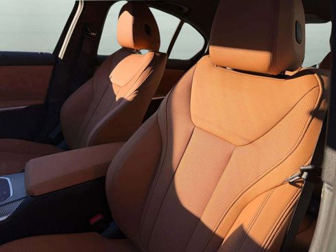 Used 2025 BMW 330i xDrive Sedan w/ M Sport Package image 15