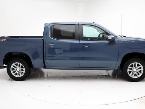 Used 2024 Chevrolet Silverado 1500 LT image 3