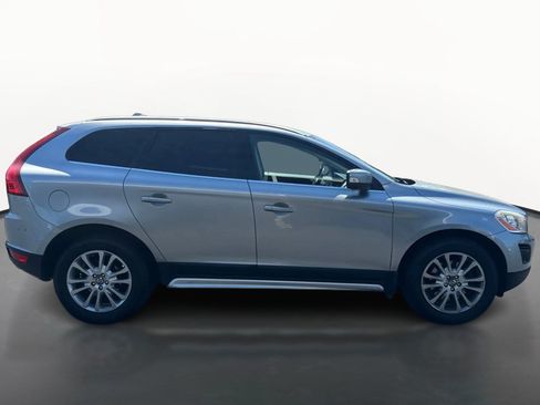 Used 2010 Volvo XC60 T6 R-Design AWD/4WD image 2