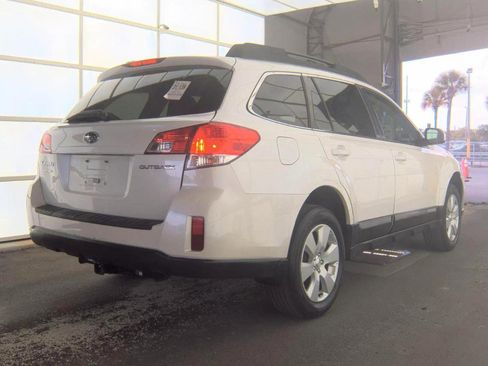 Used 2012 Subaru Outback 2.5i Premium w/ Popular Pkg 1B AWD/4WD image 3