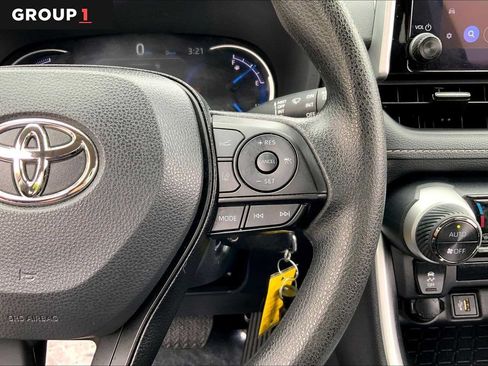 Used 2025 Toyota RAV4 LE AWD/4WD image 25