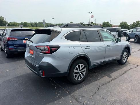 Used 2020 Subaru Outback Premium AWD/4WD image 3