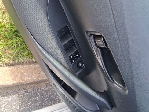 Used 2023 Toyota Corolla LE FWD image 10