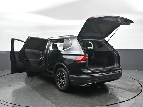 Used 2021 Volkswagen Tiguan SE AWD/4WD image 54