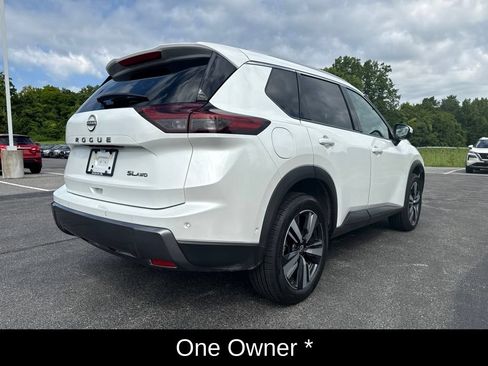 Certified 2026 Nissan Rogue SL AWD/4WD image 10