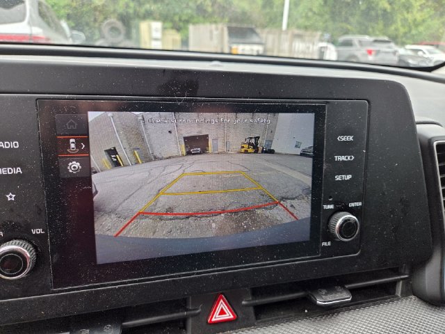 Used 2023 Kia Sportage LX AWD/4WD image 14