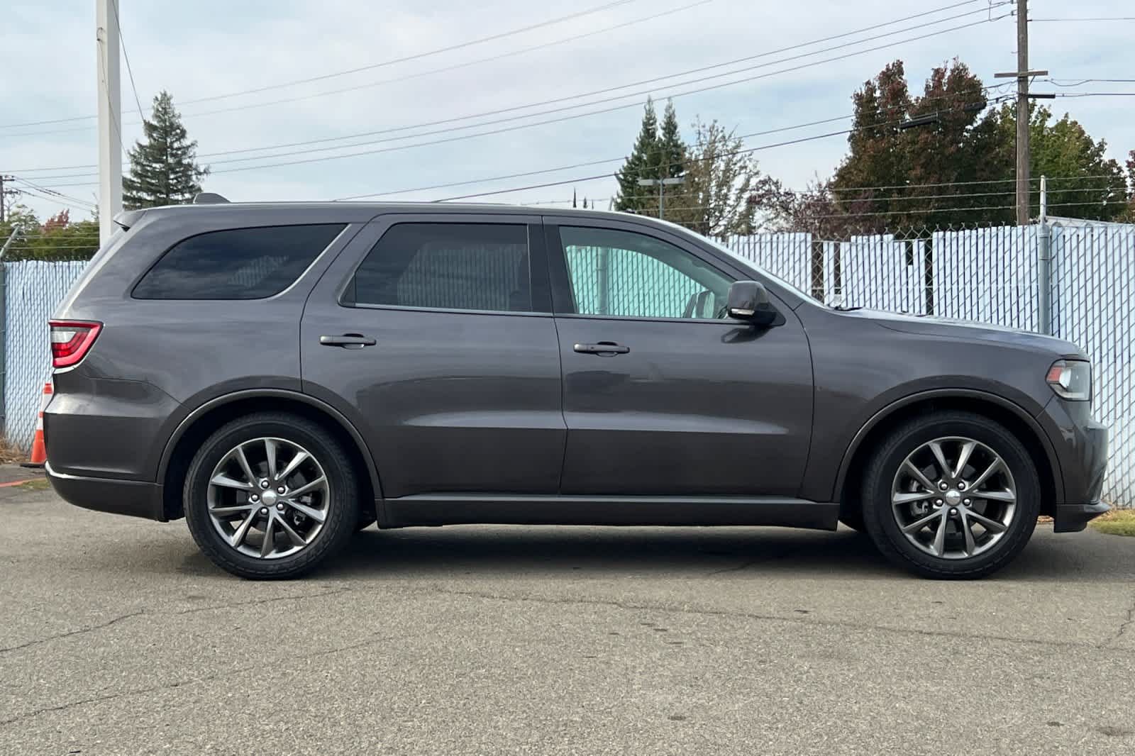 Used 2017 Dodge Durango GT w/ Nav & Power Liftgate Group RWD image 6