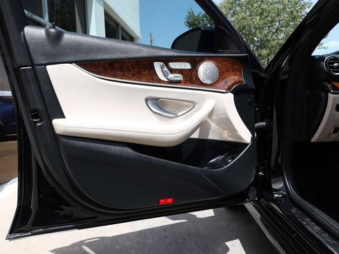 Used 2019 Mercedes-Benz E 450 4MATIC Sedan image 43