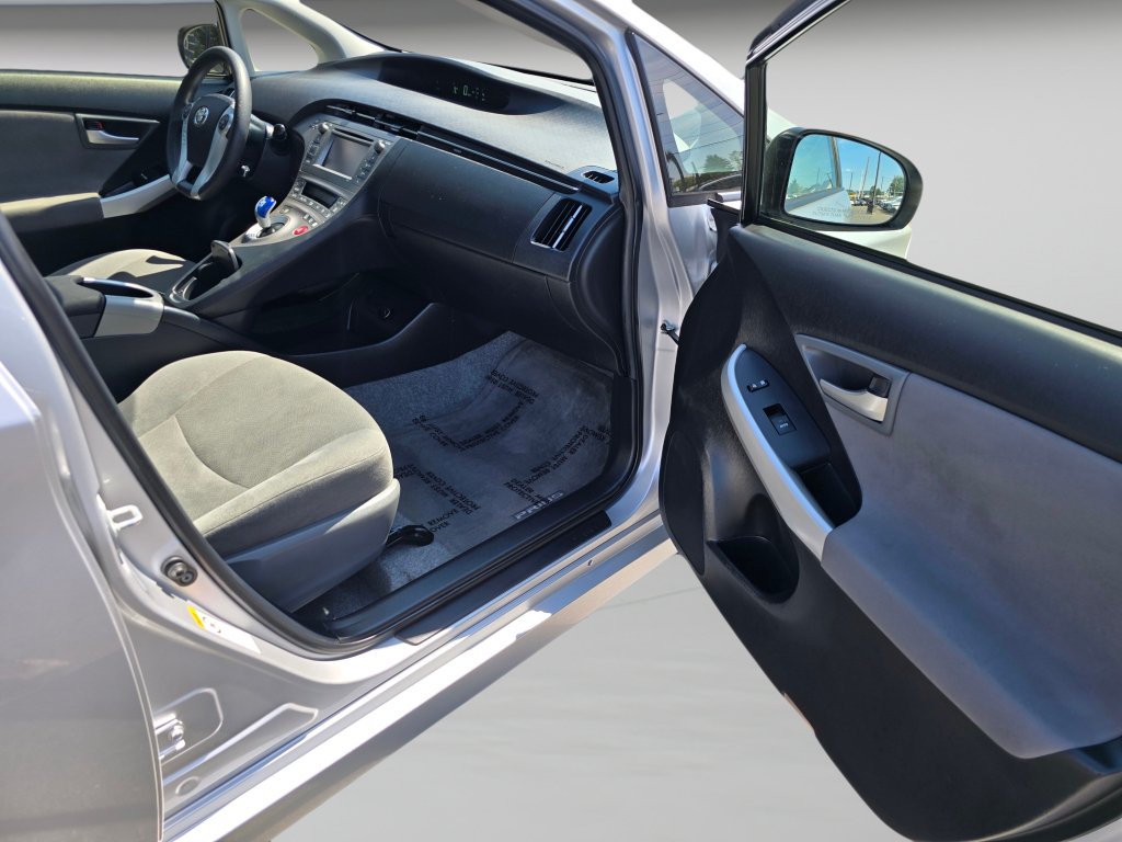 Used 2015 Toyota Prius Two FWD image 25