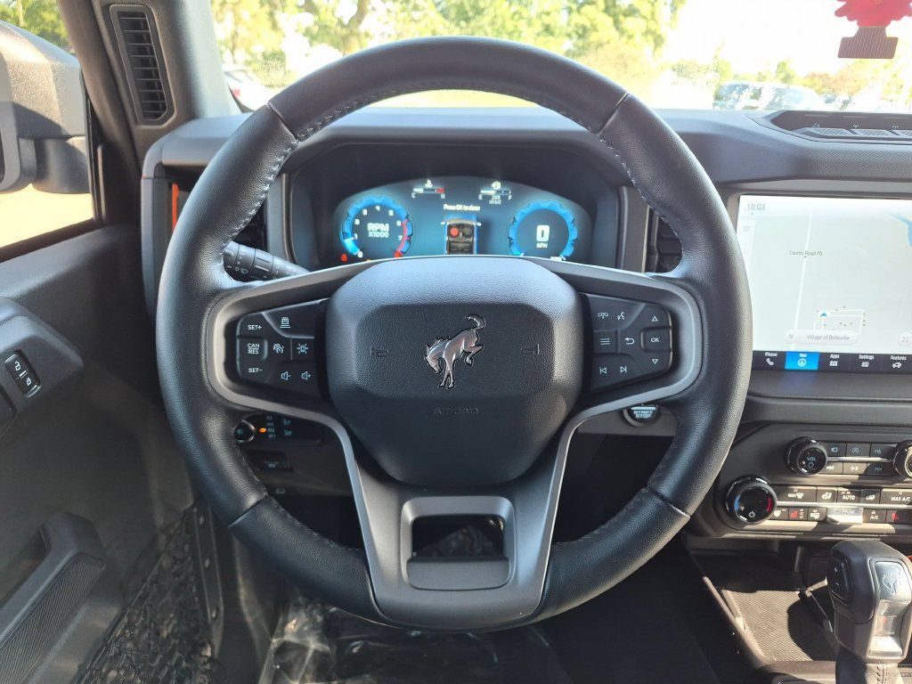 Certified 2025 Ford Bronco Badlands AWD/4WD image 15
