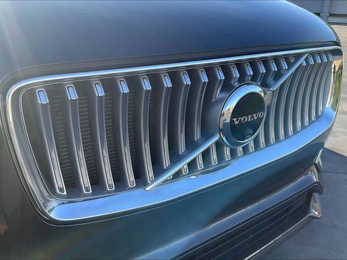 Used 2024 Volvo XC90 T8 Plus image 34