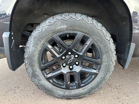 Used 2023 Chevrolet Silverado 1500 Custom image 38