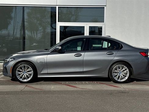 Used 2023 BMW 330e 330e iPerformance w/ Driving Assistance Package image 9