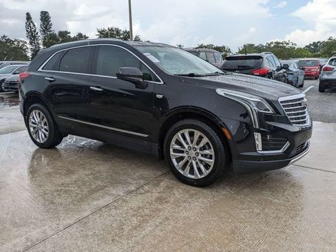 Used 2018 Cadillac XT5 Platinum AWD/4WD image 1
