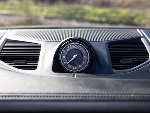 Used 2024 Porsche Cayenne Coupe image 41