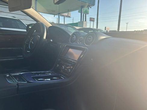 Used 2011 Jaguar XJ L RWD image 15
