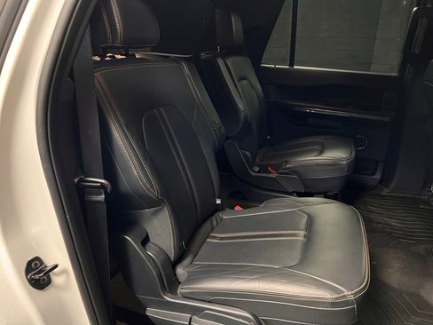 Used 2023 Ford Expedition Max Platinum AWD/4WD image 16