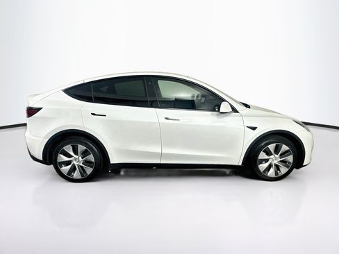 Used 2021 Tesla Model Y Long Range AWD/4WD image 10