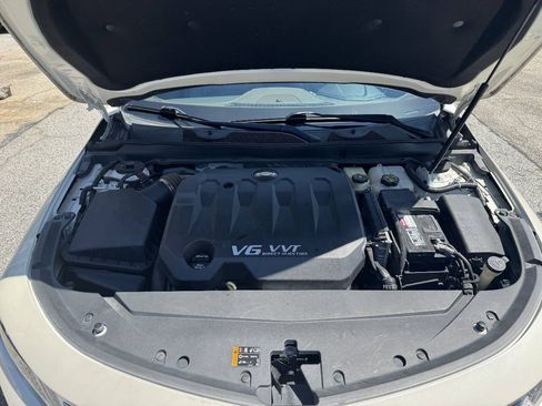 Used 2014 Chevrolet Impala LT w/ Premium Seating Package FWD image 11
