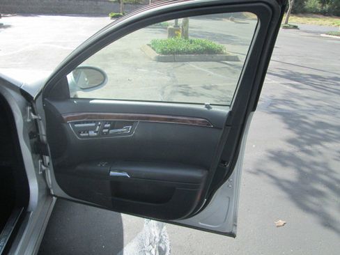 Used 2007 Mercedes-Benz S 550 image 10