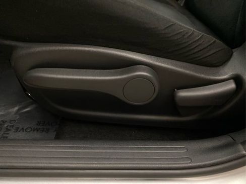 Used 2011 Nissan Juke SV image 23