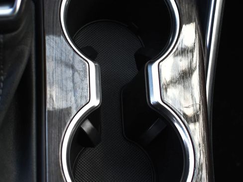 Used 2023 Toyota Highlander Platinum image 24