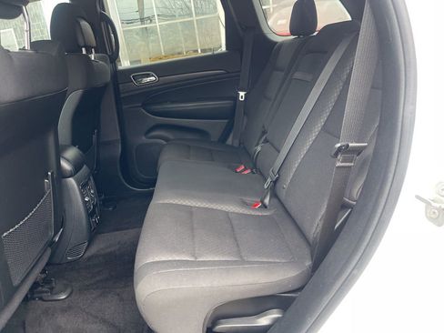 Used 2018 Jeep Grand Cherokee Laredo image 21