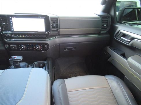 Certified 2024 Chevrolet Silverado 1500 ZR2 w/ Technology Package image 18