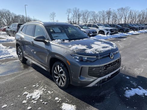 New 2026 Volkswagen Tiguan S image 3
