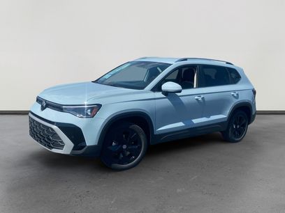 New 2025 Volkswagen Taos SE