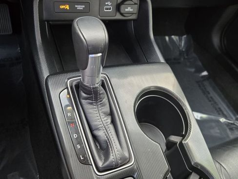 Used 2024 Honda Civic EX-L image 17