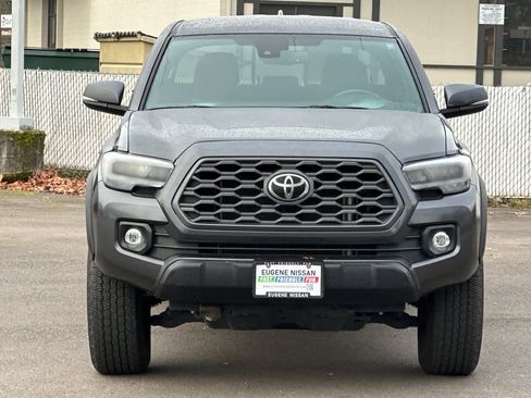 Used 2021 Toyota Tacoma TRD Off-Road image 10