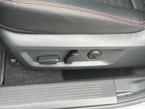 Used 2025 Nissan Rogue SV AWD/4WD image 24