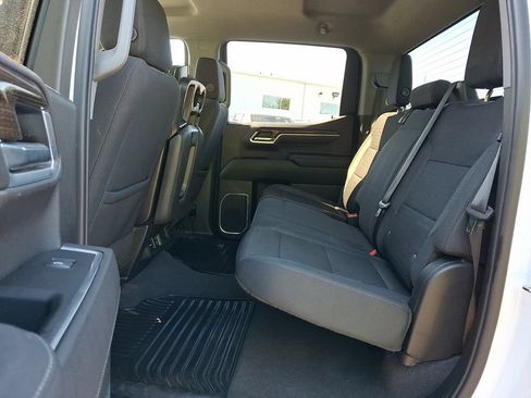 Certified 2022 Chevrolet Silverado 1500 LT AWD/4WD image 10