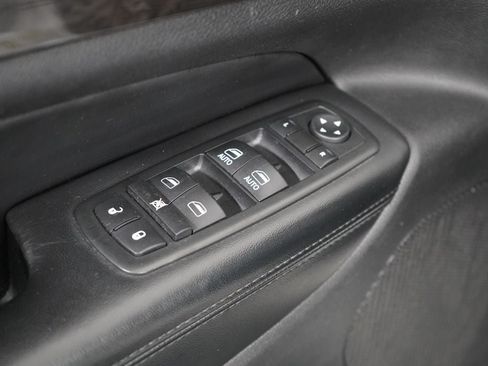 Used 2013 Jeep Grand Cherokee Laredo AWD/4WD image 25