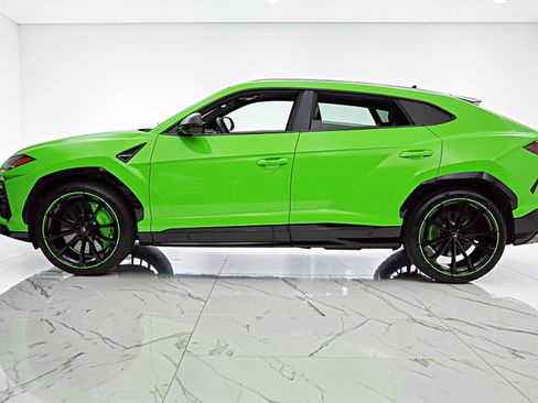 Used 2021 Lamborghini Urus AWD/4WD image 3
